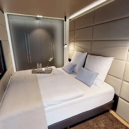 White Pearl 1.10 Apartment